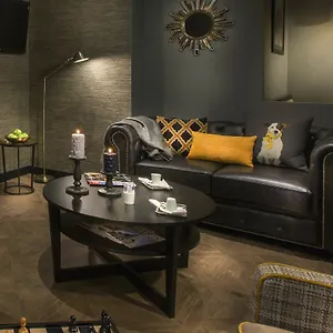 International 3* Paris